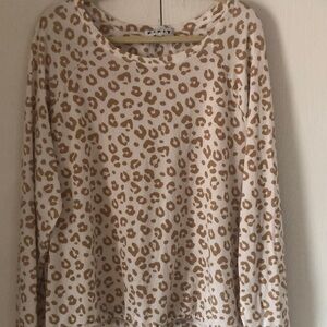 Kikkit plus size fall Women's Top - Cream and Brown